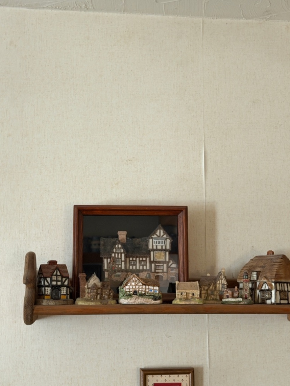 Miniature Tudor Village Decorative Shelf Display in Brown and Cream. No shelf.